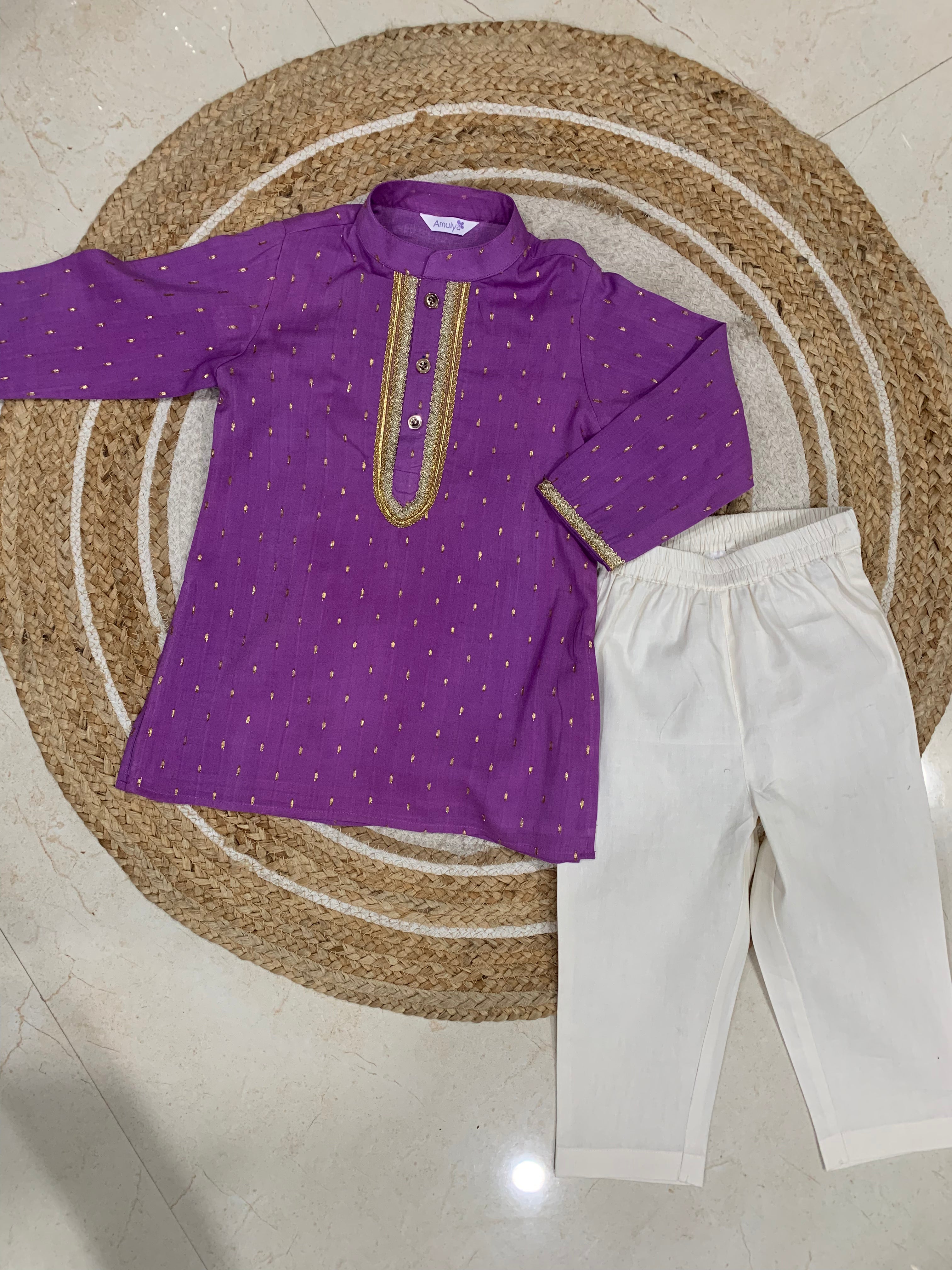 Embroidered Kurta & pajama Set in zari silk