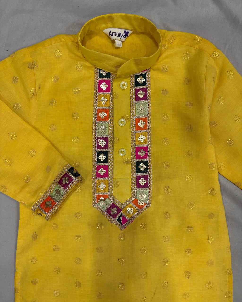 Boys Embroidered Kurta & Pajama Set in cotton zari